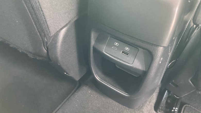 Nissan Juke 1.0 DiG-T N-Connecta 5dr Petrol Hatchback